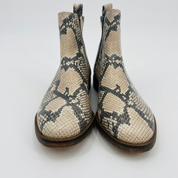 Lucky Brand Womens Size 7M Cream Snakeskin Print Haylia Chelsea Booties - Picture 4 of 9